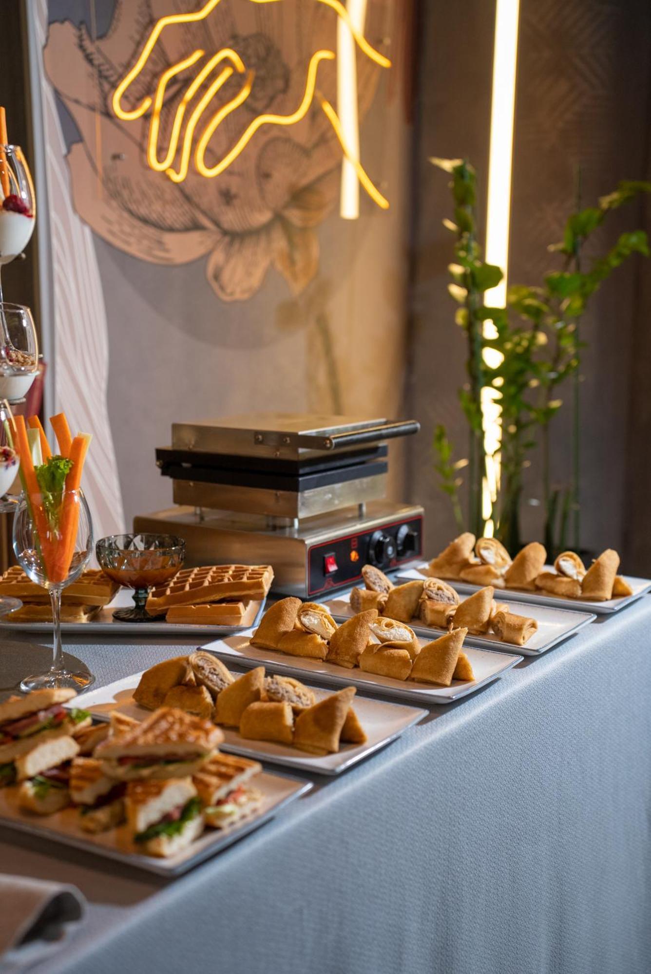Five Hotel Bişkek Dış mekan fotoğraf
