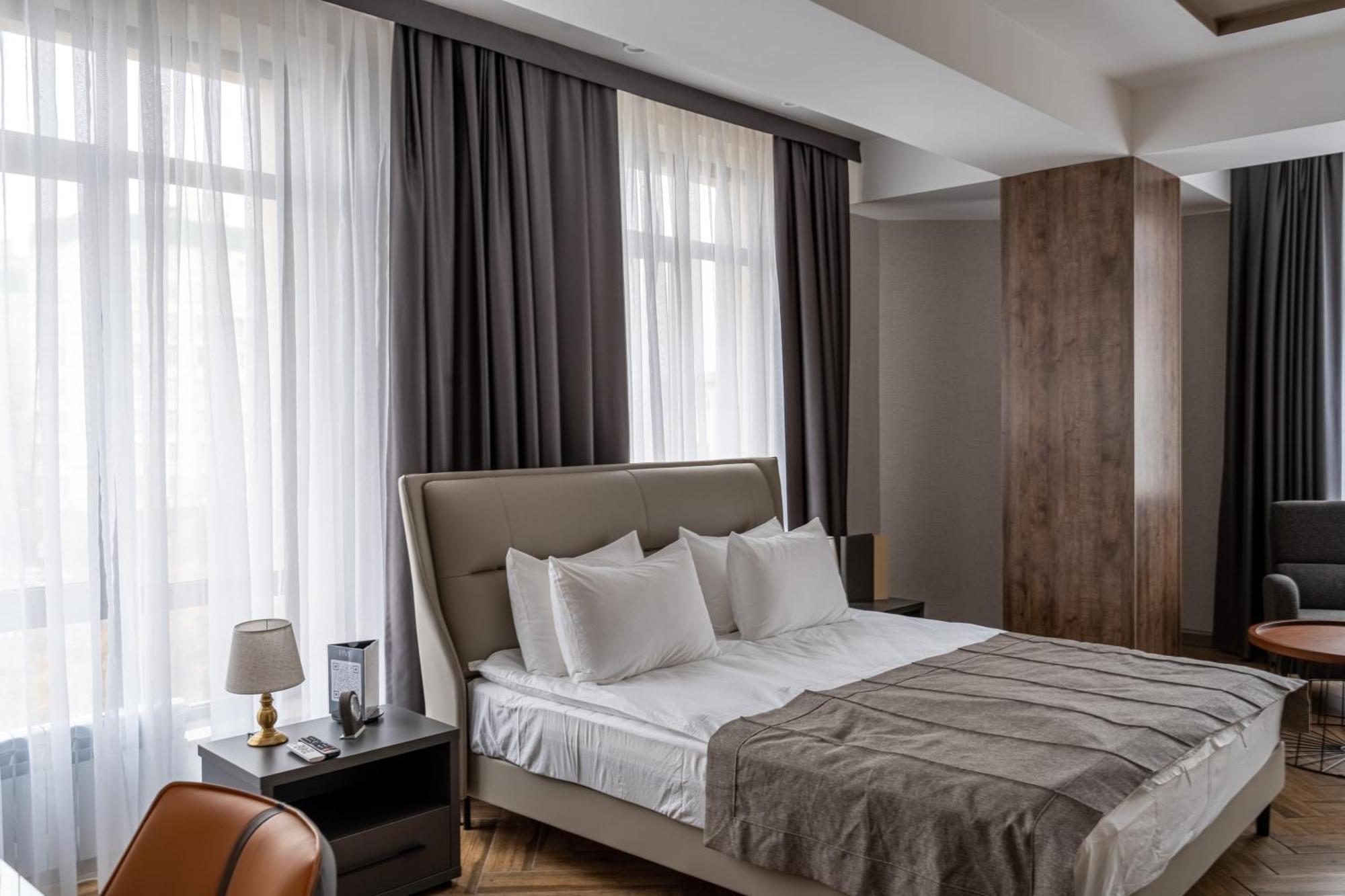 Five Hotel Bişkek Dış mekan fotoğraf