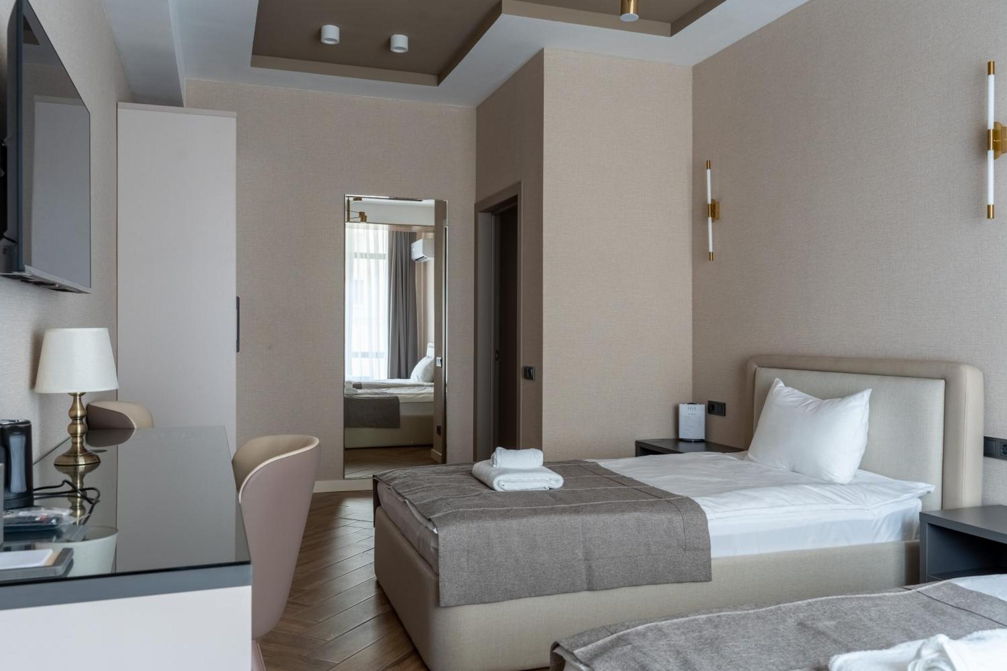 Five Hotel Bişkek Dış mekan fotoğraf