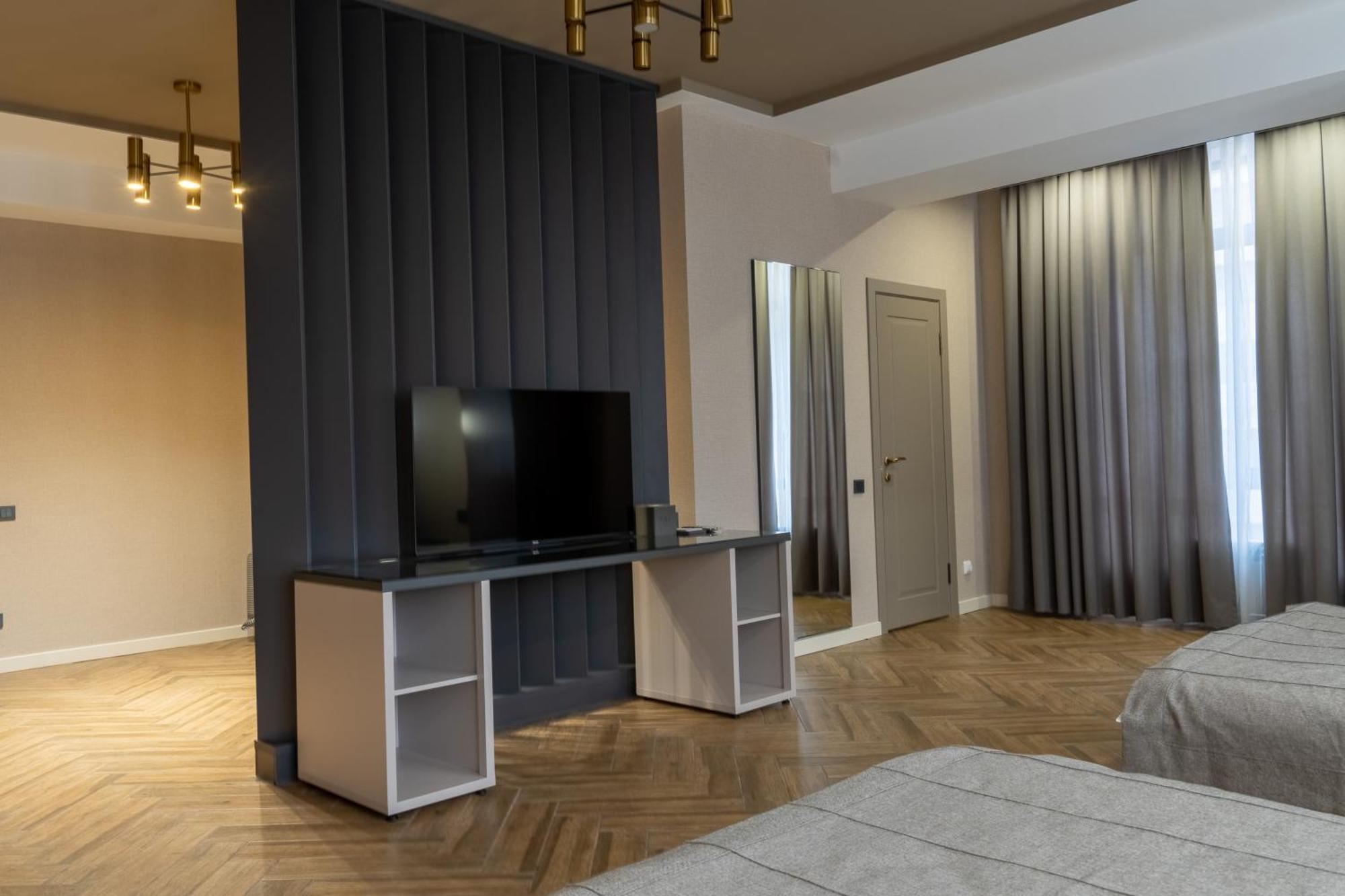 Five Hotel Bişkek Dış mekan fotoğraf